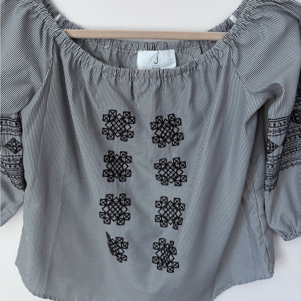 J by JOA Women’s Embroidered Black and White Stripe Blouse Size Small